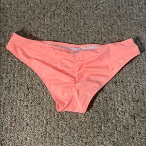 Ruched bikini bottoms